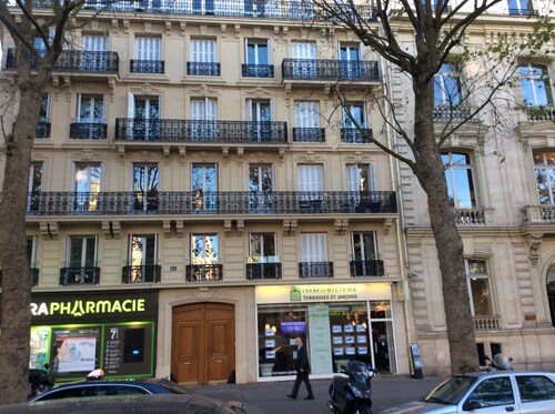 Champs Elysees Arc De Triomphe Exquisite 4 Bedroom Apartment