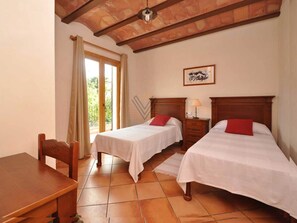 3 Schlafzimmer, Bügeleisen/Bügelbrett, Internetzugang, Bettwäsche