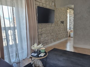 Studio | Individuelt dekorert, individuelt innredet og blendingsgardiner