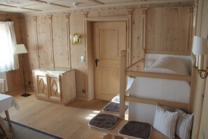 Comfort Apartment, Multiple Beds, Non Smoking | Living room | Flat-screen TV - Landhaus Schloss Anras (Anras)