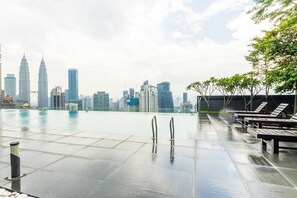 Outdoor pool - Dorsett Residences Bukit Bintang - Sweet Home KL (Kuala Lumpur)