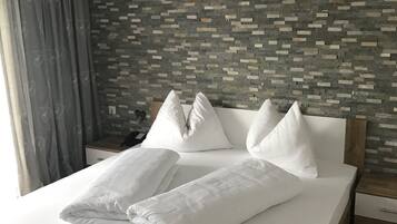 Comfort-Doppelzimmer | Zimmersafe, individuell dekoriert, individuell eingerichtet