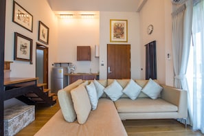 Luxury Private Pool Villa | 6 ห้องนอน, มินิบาร์ฟรี, ผ้าม่านกันแสง, เตารีด/โต๊ะรีดผ้า