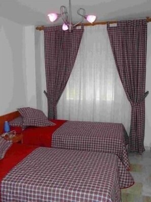 2 bedrooms, bed sheets