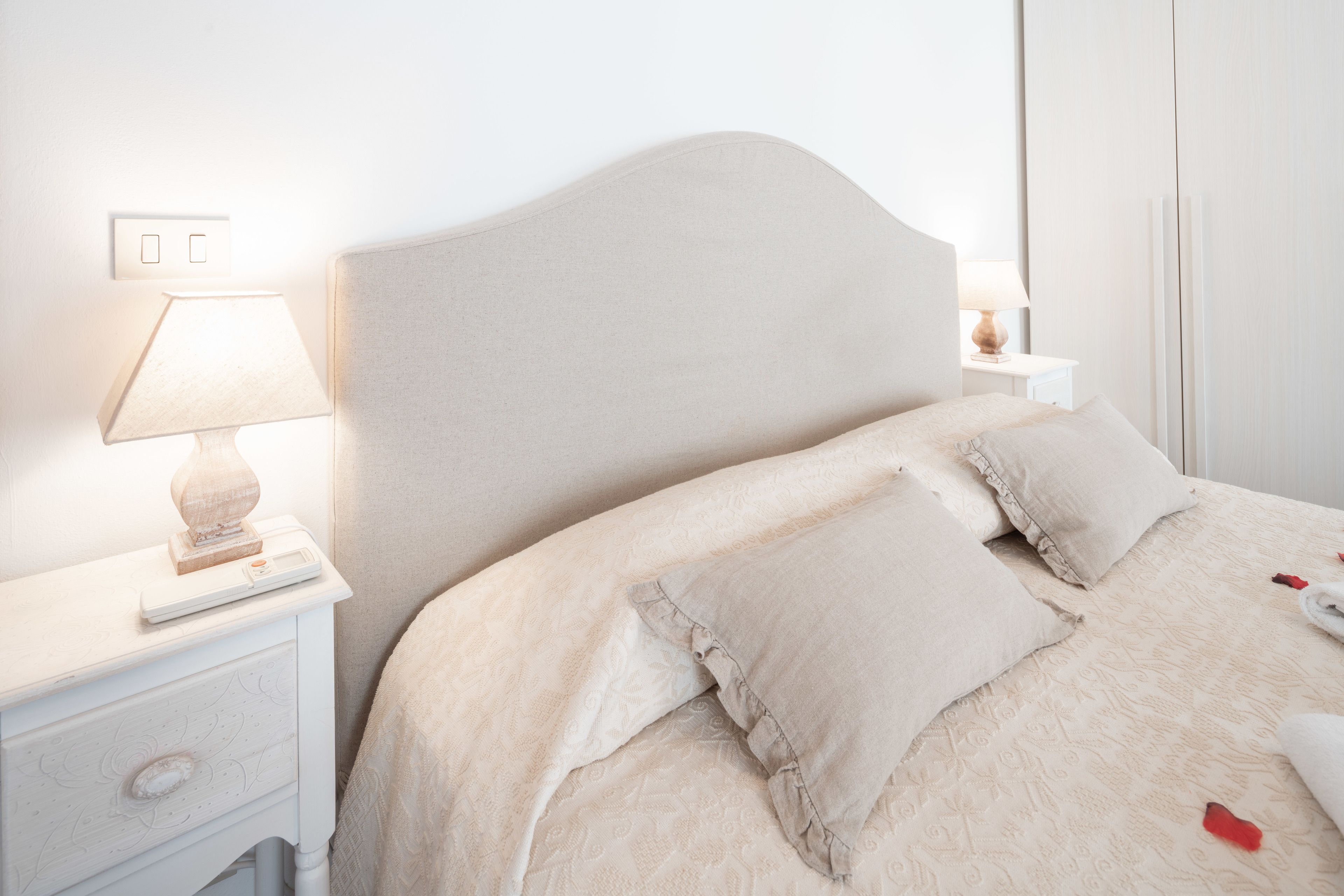 Romantisch appartement, 2 slaapkamers | 2 slaapkamers, een laptopwerkplek, geluiddichte muren