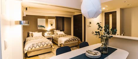 Deluxe Family Room