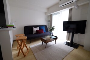 Premier Room, Multiple Beds | Individually decorated, individually furnished, desk, blackout drapes - Universal Haneda (Tokyo)