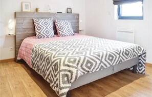 3 Schlafzimmer, Reisekinderbett, kostenloses WLAN, Bettwäsche