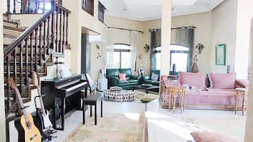 Villa, 5 Bedrooms | Room amenity