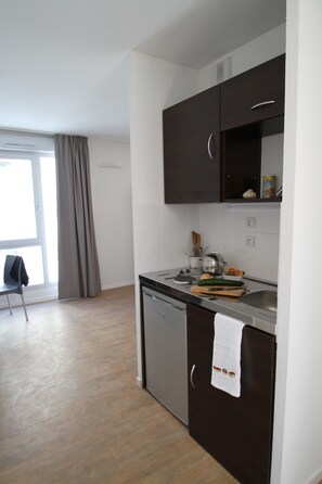 Private kitchenette - Résidence Parc Harmonie (Lyon)