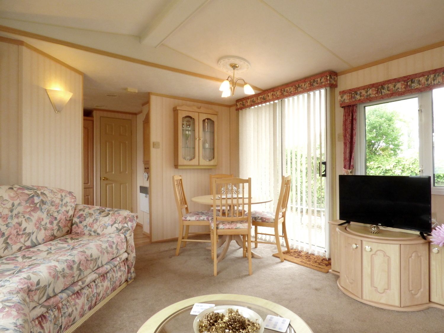 Mobile Home (Pitch 378) | Living area | Flat-screen TV