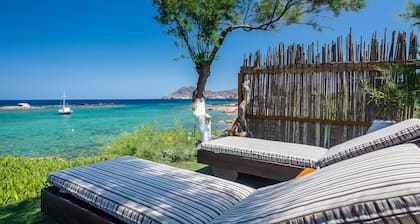 Niki Savvas Studio & Suites