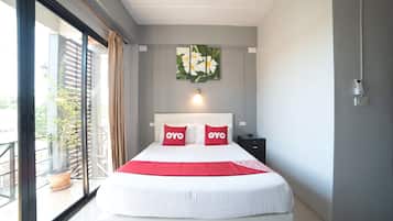 Minibar, bureau, Wi-Fi gratuit, draps fournis