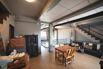 OYO 465 Krung Kao Traveller Lodge