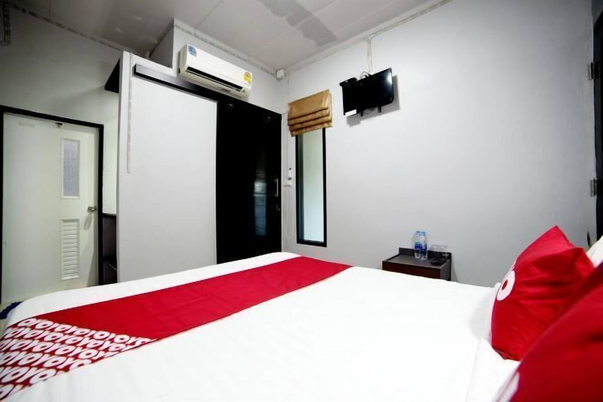 Minibar, escritorio, wifi gratis y ropa de cama