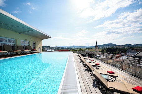 Indoor pool, outdoor pool. Hotel Randsbergerhof