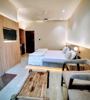 Premium Room | Pillowtop-patjalliset sÀngyt, ilmaiset minibaarituotteet