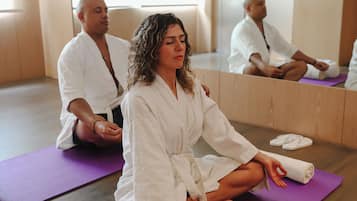 Sauna, hot tub, body treatments, aromatherapy, hot stone massages