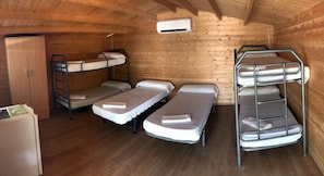 Cabin | Bed sheets - Camping ValdeArenas (Iznajar)