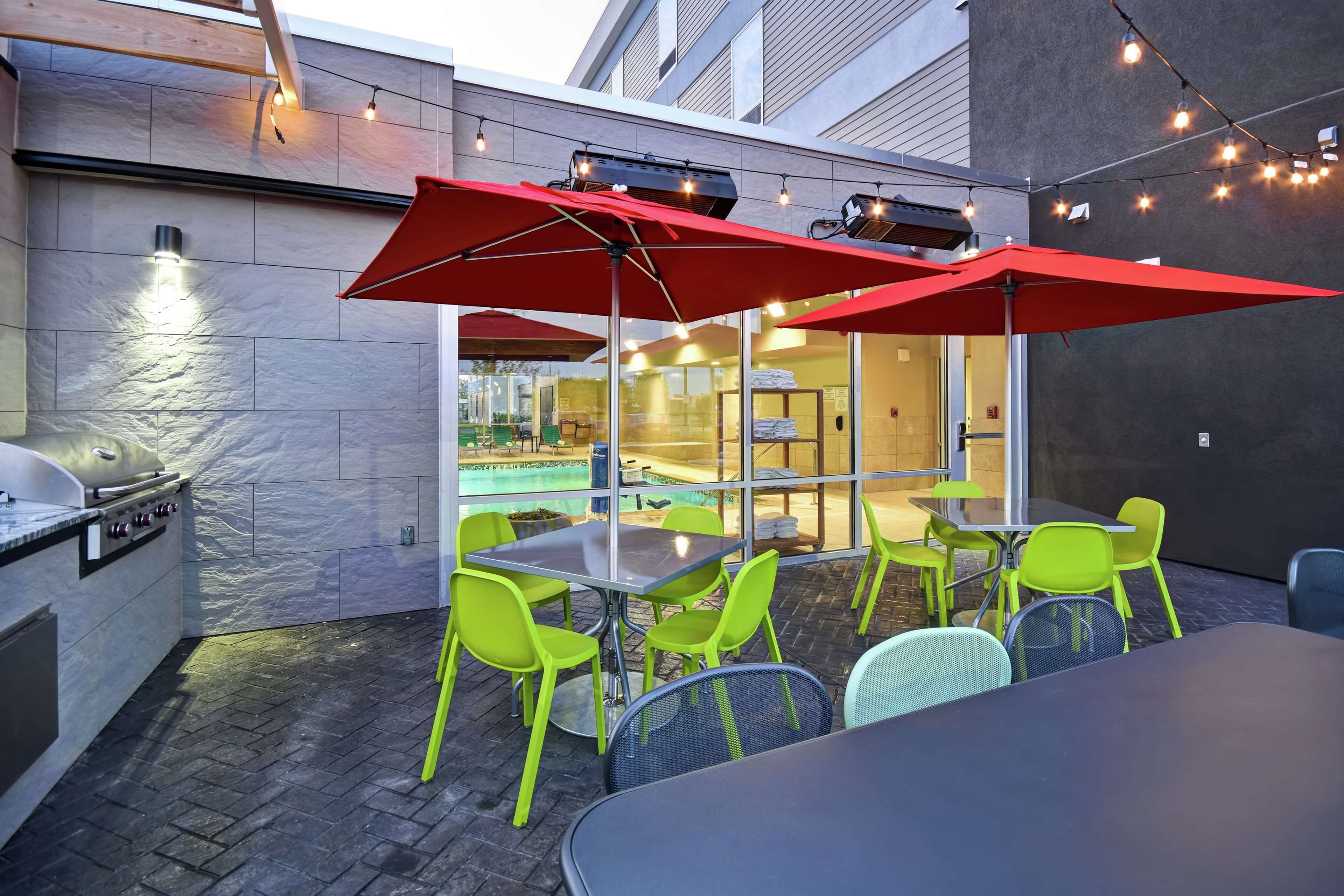 indoor pool, open 9:00 am to 10:00 pm, pool loungers