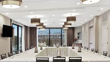 Toplantı salonu/imkânları
