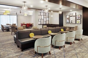 Lobby - Homewood Suites by Hilton Providence Downtown (Providence)
