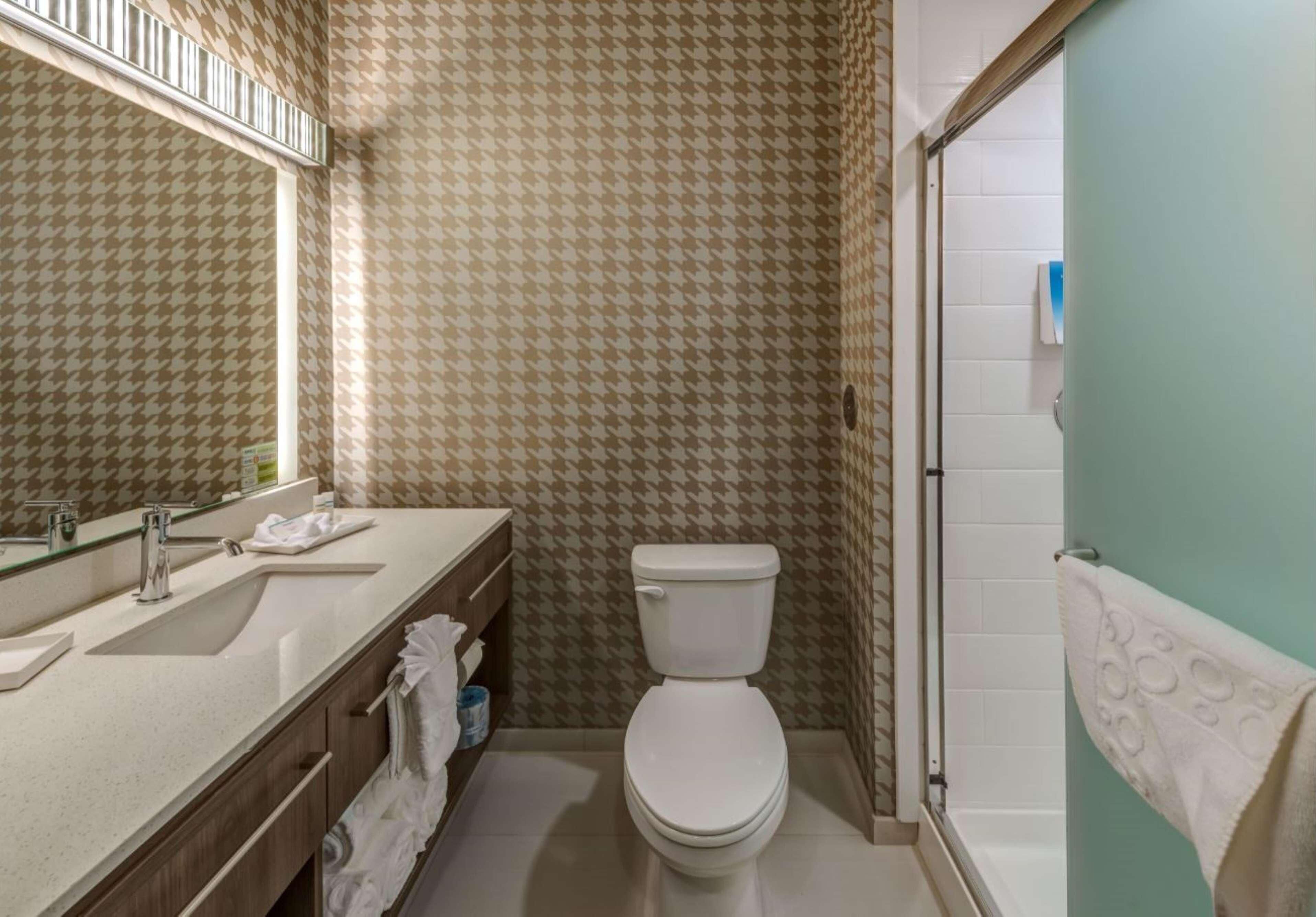 Bathroom | Free toiletries, hair dryer