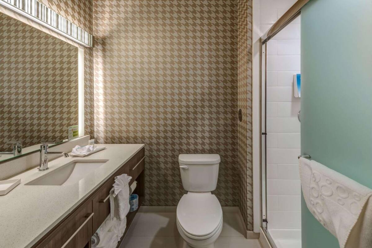 Bathroom | Free toiletries, hair dryer
