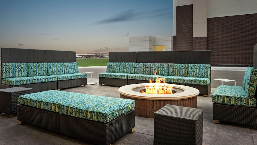 Home2 Suites by Hilton Brooklyn Park Minneapolis