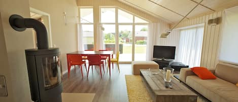 TV, fireplace, DVD player, stereo