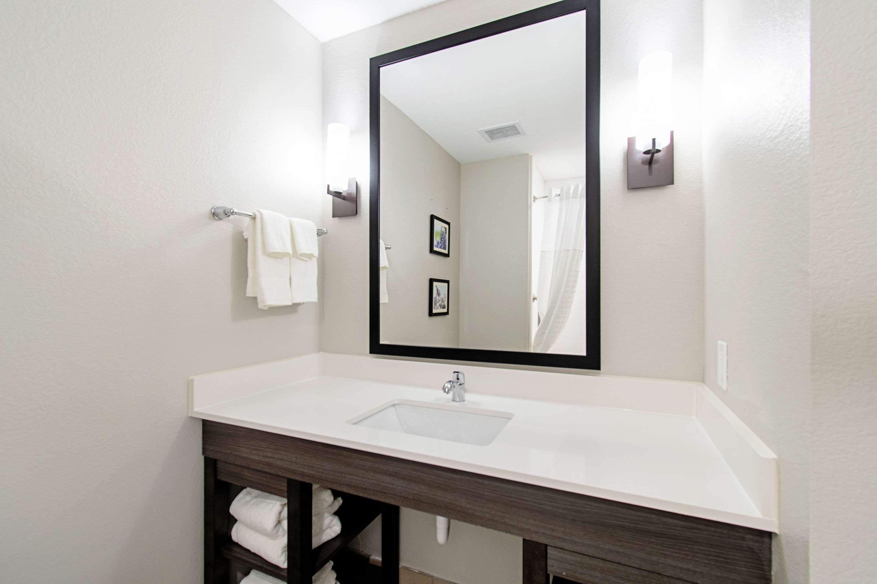 suite, multiple beds, non smoking | bathroom | free toiletries, hair dryer, towels, soap