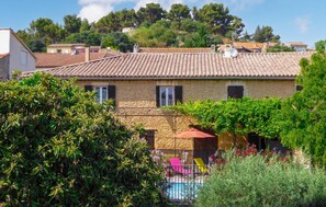 Exterior - Awesome home in Pujaut (Pujaut)