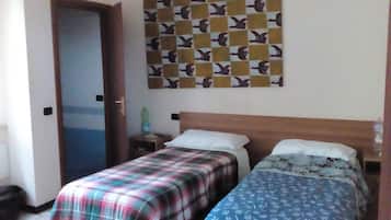 Twin Room | Free WiFi, bed sheets