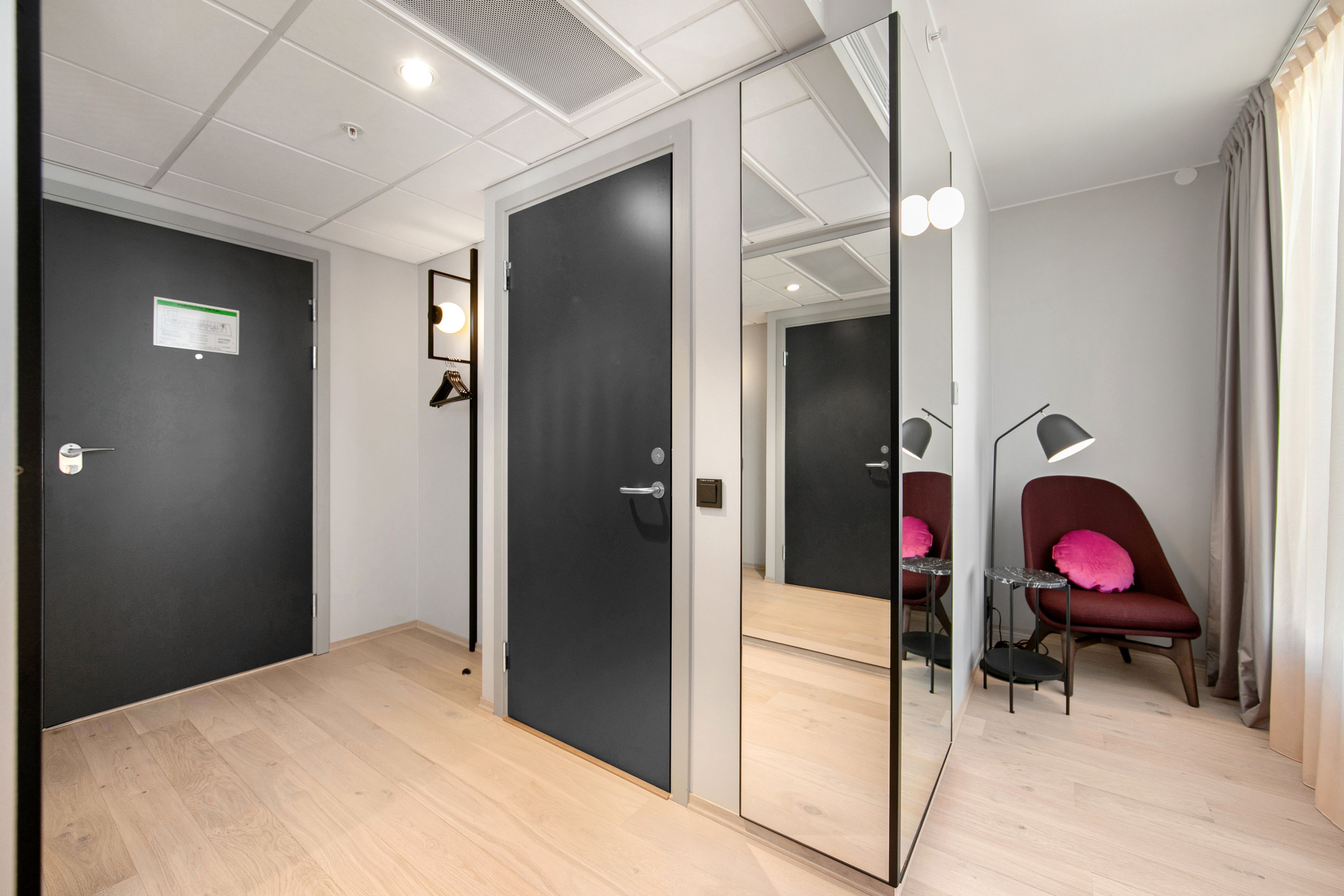 down duvets, in-room safe, desk, soundproofing