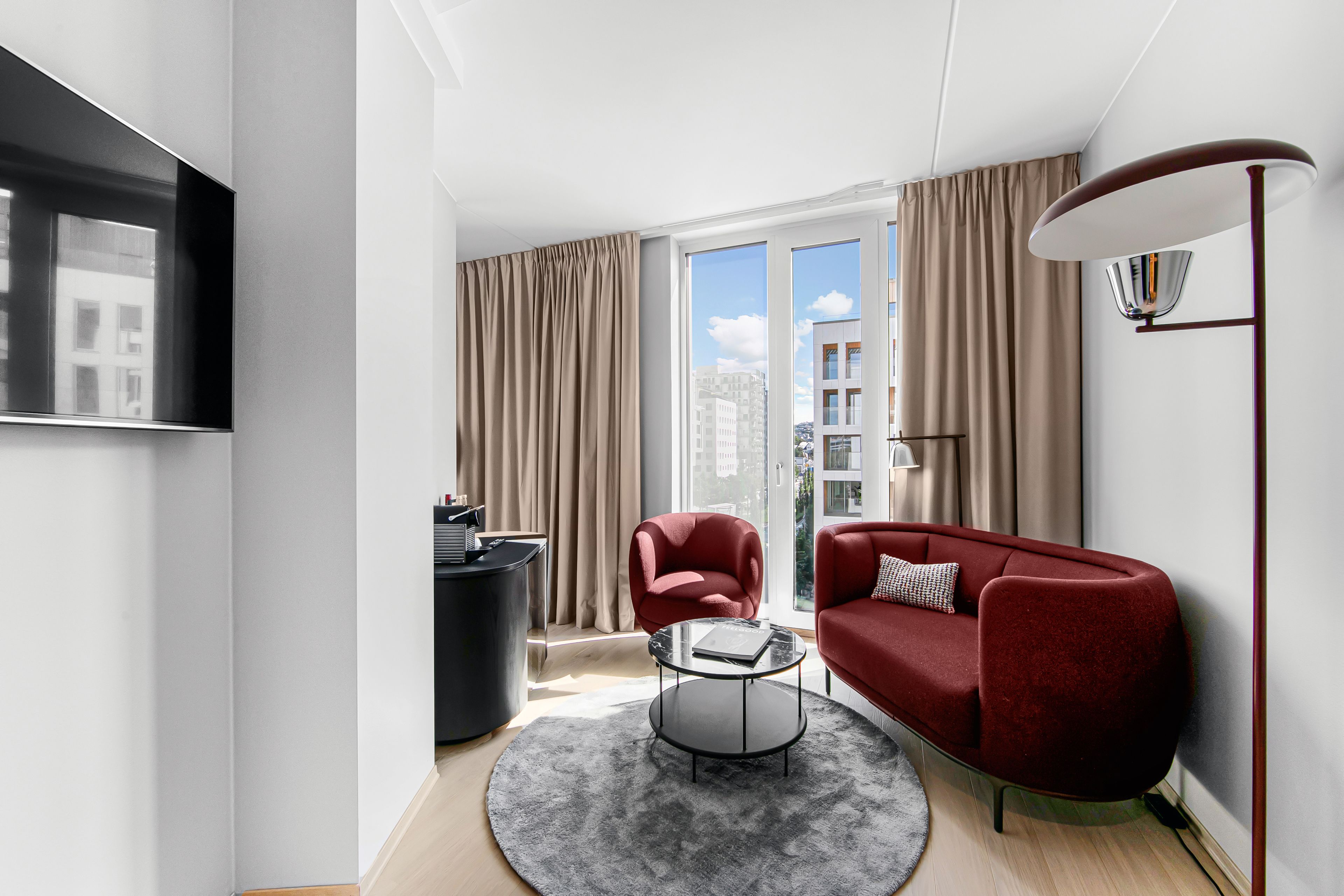 junior suite | living area | 0-inch smart tv with digital channels, tv