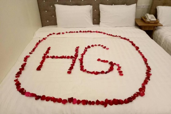 Desk, blackout curtains, free WiFi