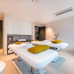 Salas de tratamientos para parejas, sauna, baño turco