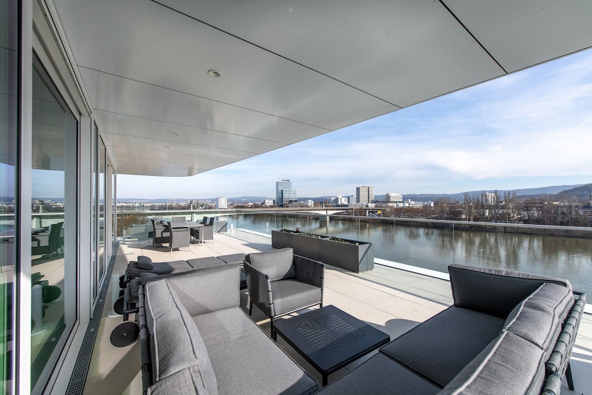 penthouse, patio, marina view | hypo-allergenic bedding, minibar, in-room safe, desk