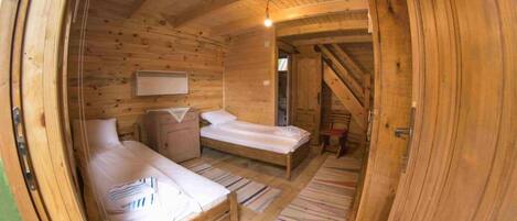 Literie hypoallergénique, matelas Tempur-Pedic, rideaux occultants