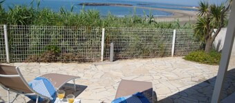 Cap d'Agde house feet in the water - private direct access to the beach  
