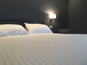 Deluxe Double Room, Non Smoking | Desk, blackout drapes, soundproofing, rollaway beds - Robin Rooms (Montegranaro)