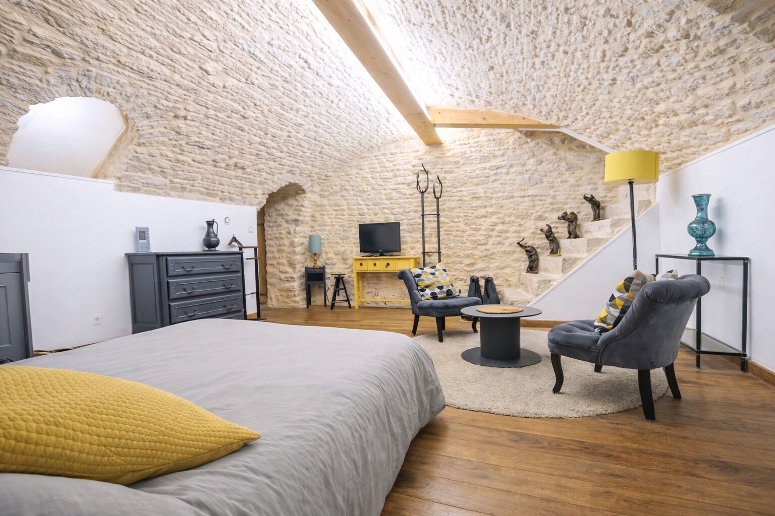 1 bedroom, iron/ironing board, Internet, bed sheets