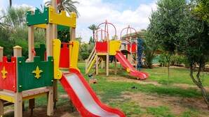 Außen-Kinderspielplatz