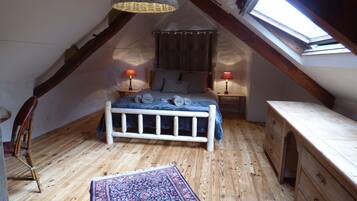 1 chambre, fer et planche Ă repasser, Wi-Fi gratuit, draps fournis