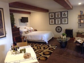 1 室のベッドルーム、WiFi (無料)、ベッドシーツ