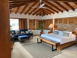 3 quartos, berço de viagem, Wi-Fi, roupa de cama