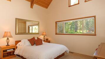 4 bedrooms, desk, iron/ironing board, travel cot