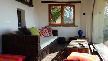 Coin salon dans le hall