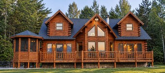 Grand Jay Lodge, Luxury Log Home, Views, Hot Tub, Sauna, EV Charger, 3D Tour