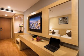 Executive Double or Twin Room, City View | Room amenity - Sao Viet Hotel (Nha Trang)